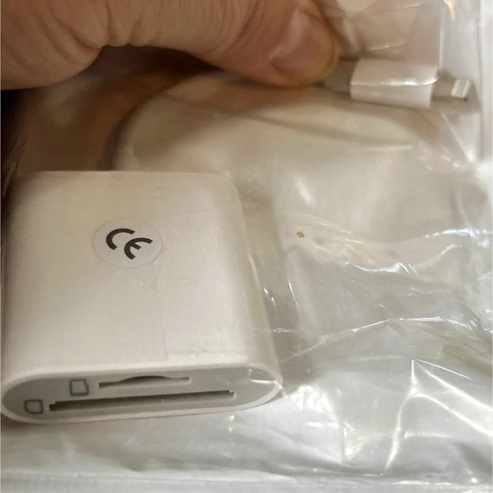 NEW 2 in 1 Lightning to SD/Micro SD Card Reader for iPhone iPad‎